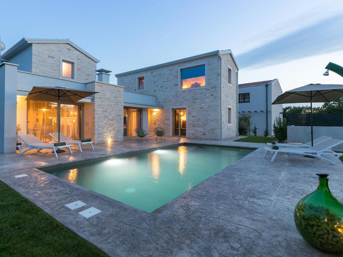 Lavanda Villa *