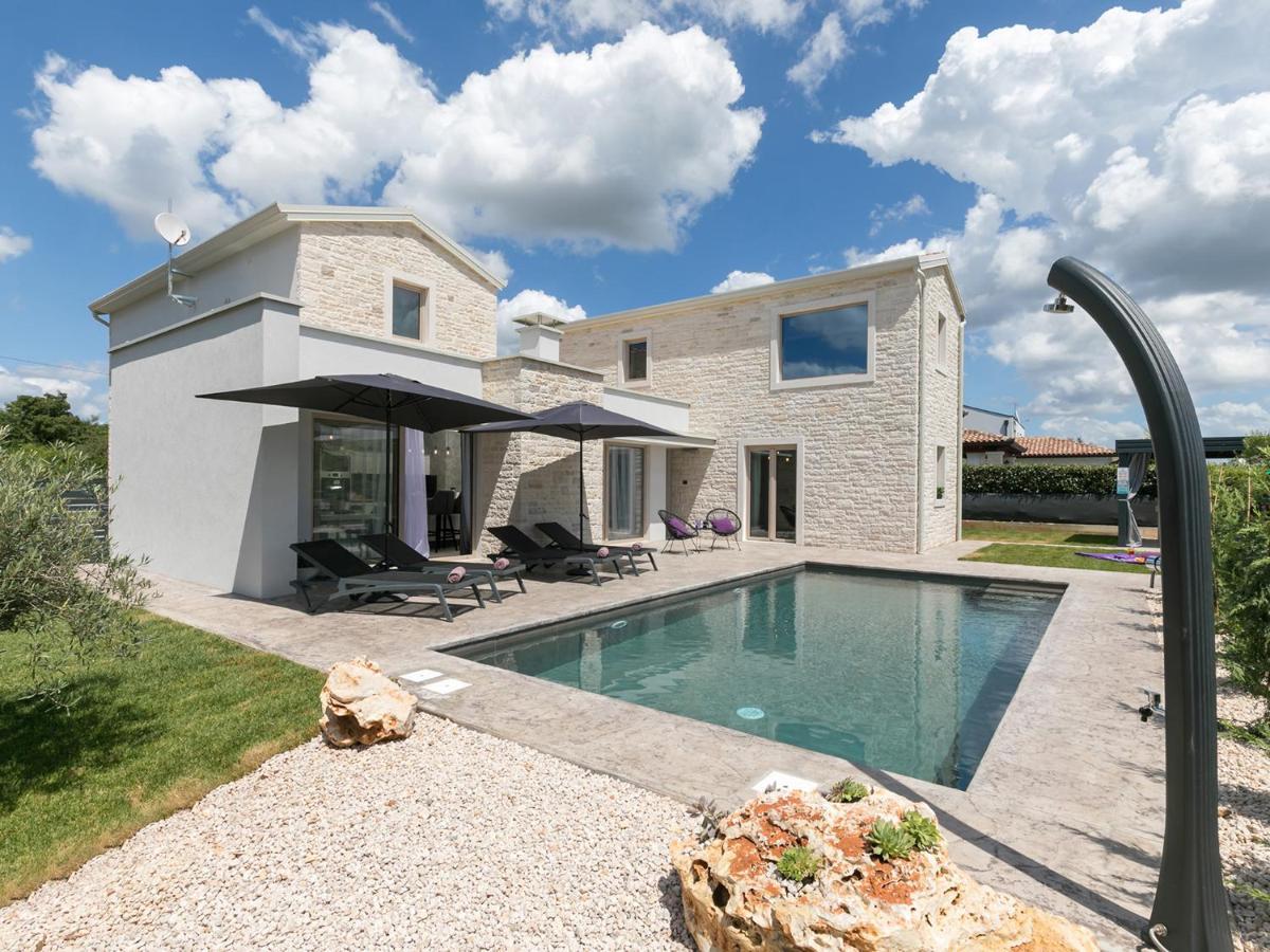 Lavanda Villa